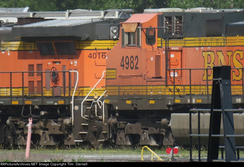 BNSF 4016, 4982